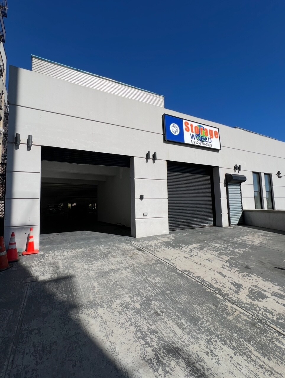 305 E 182nd St, Bronx, NY à vendre Photo de l’immeuble– Image 1 sur 16