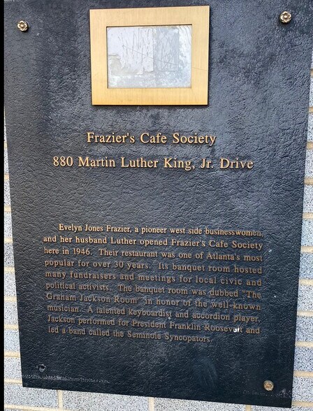 880 Martin Luther King Jr Dr SW, Atlanta, GA à louer - Photo de l’immeuble – Image 3 sur 3