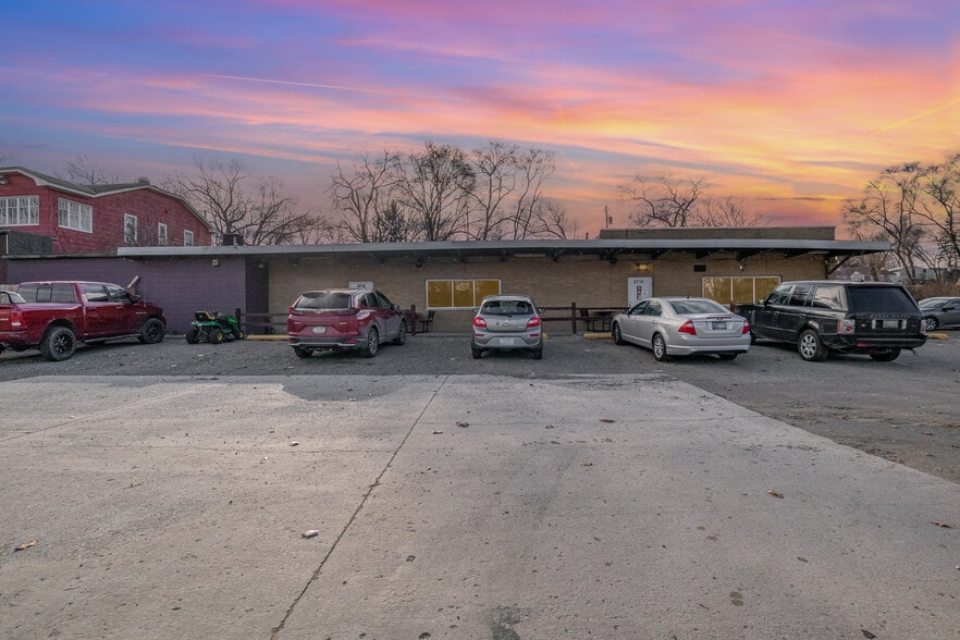 2715 W Ridge Rd, Gary, IN à louer - Photo principale – Image 1 sur 7