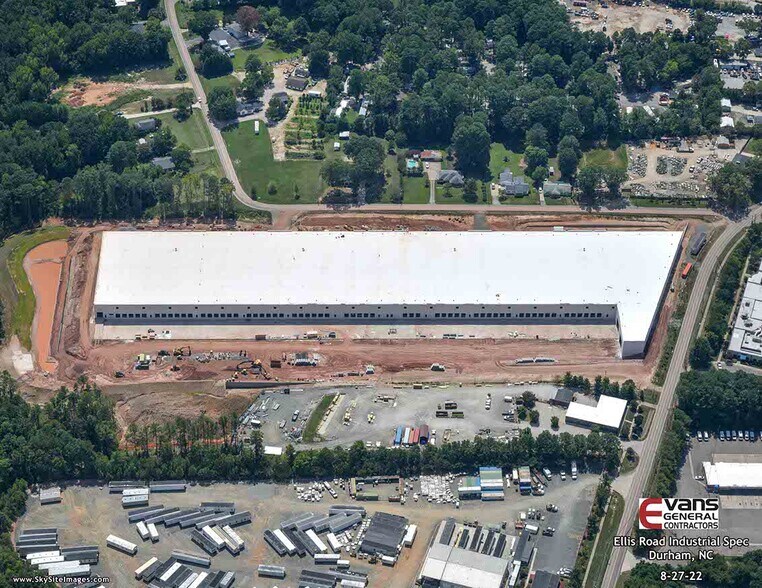 933 Ellis Rd, Durham, NC à louer - Photo de l’immeuble – Image 3 sur 22