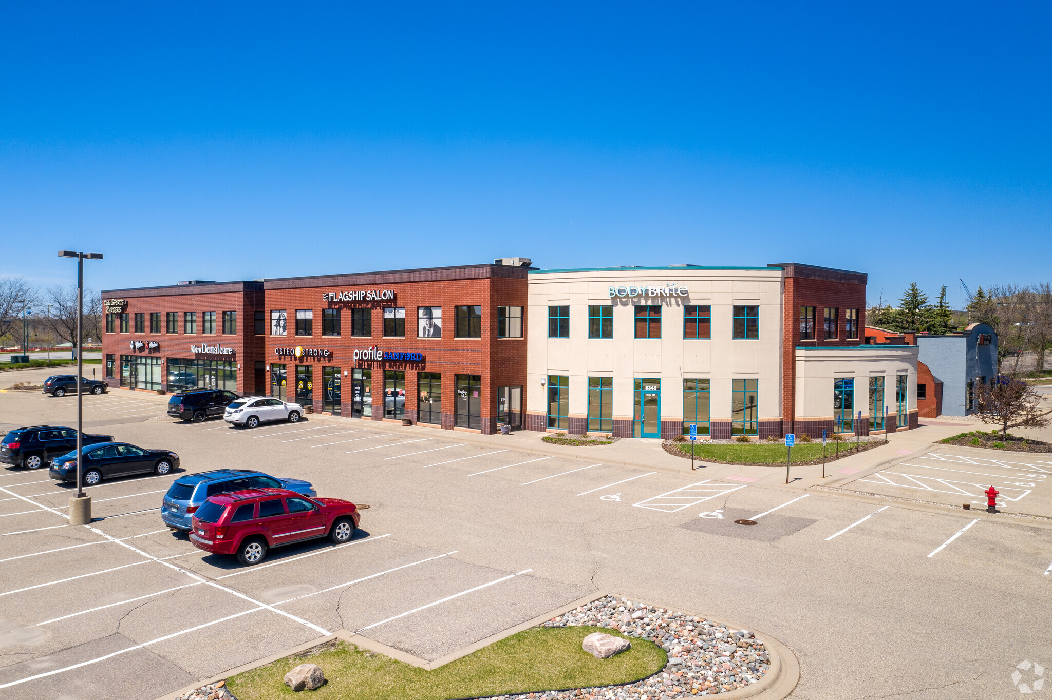 8345-8353 Crystal View Rd, Eden Prairie, MN à louer Photo de l’immeuble– Image 1 sur 4