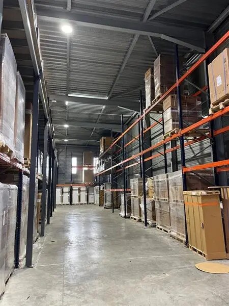 Plus de détails pour Local d'activités à louer