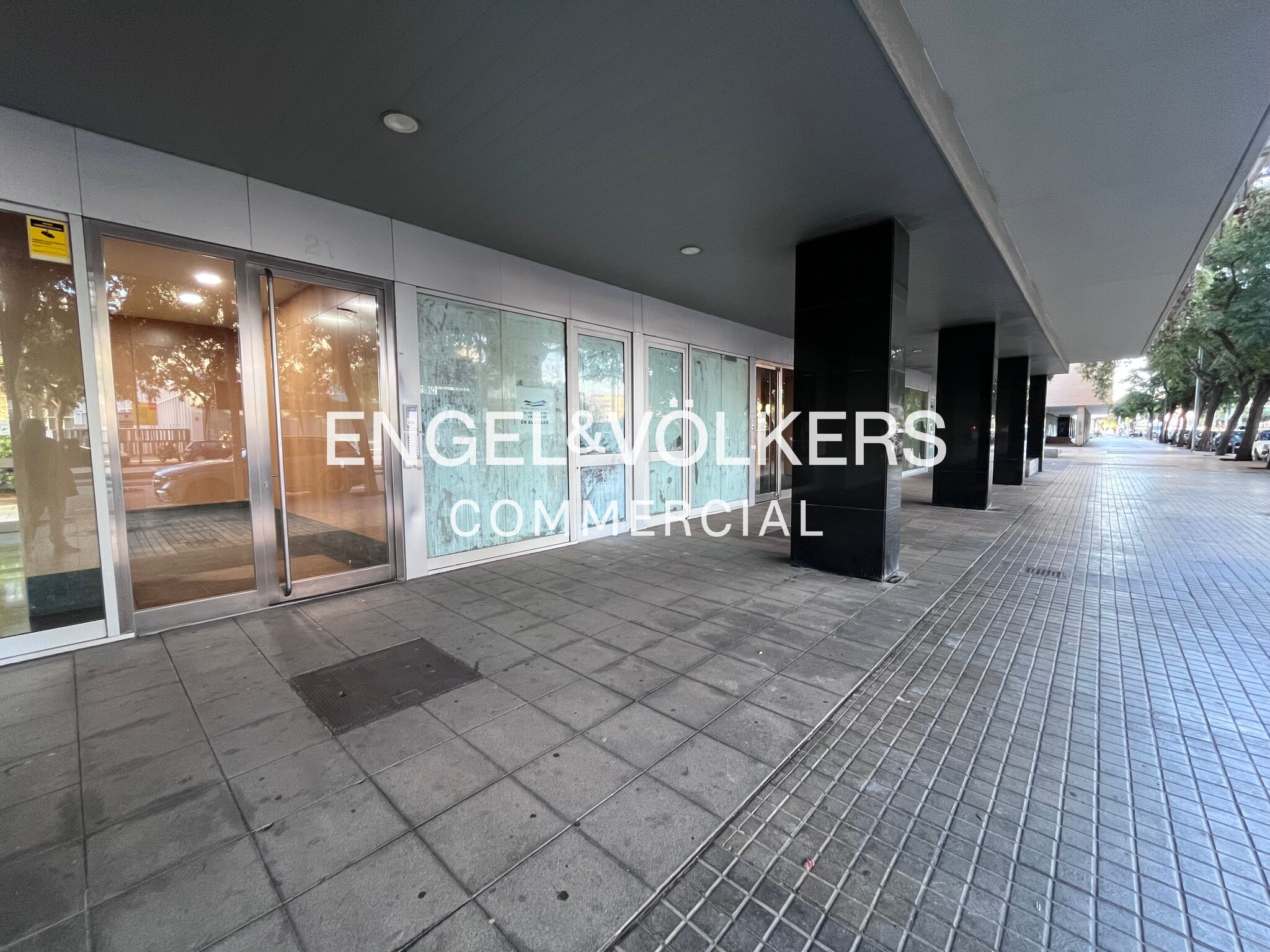 Local commercial dans Sant Adrià de Besòs, Barcelona à louer Photo intérieure– Image 1 sur 6