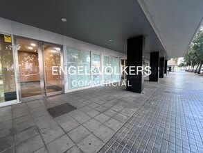 Local commercial dans Sant Adrià de Besòs, Barcelona à louer Photo intérieure– Image 1 sur 6