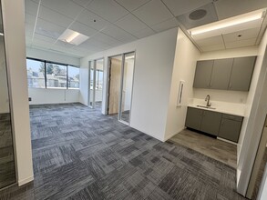 5500 Ming Ave, Bakersfield, CA à louer Photo intérieure– Image 2 sur 7