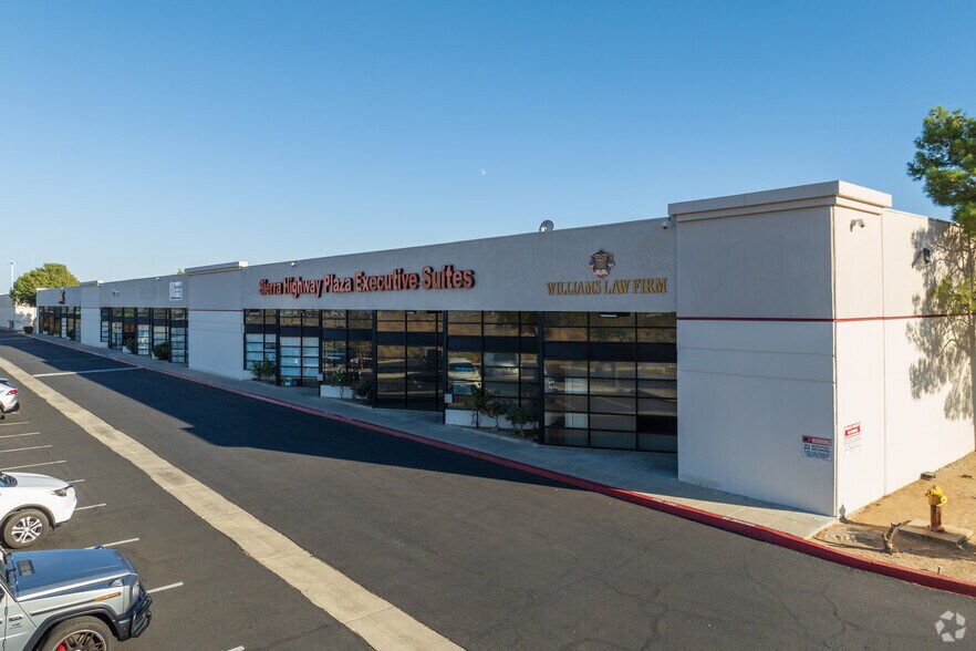190 Sierra Ct, Palmdale, CA à louer - Photo de l’immeuble – Image 2 sur 3