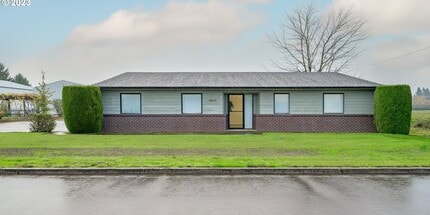 1940 NE Colvin Ct, McMinnville, OR à louer Photo de l’immeuble– Image 1 sur 25