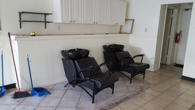 43 Mays Landing Rd, Somers Point, NJ à louer Photo intérieure– Image 2 sur 6