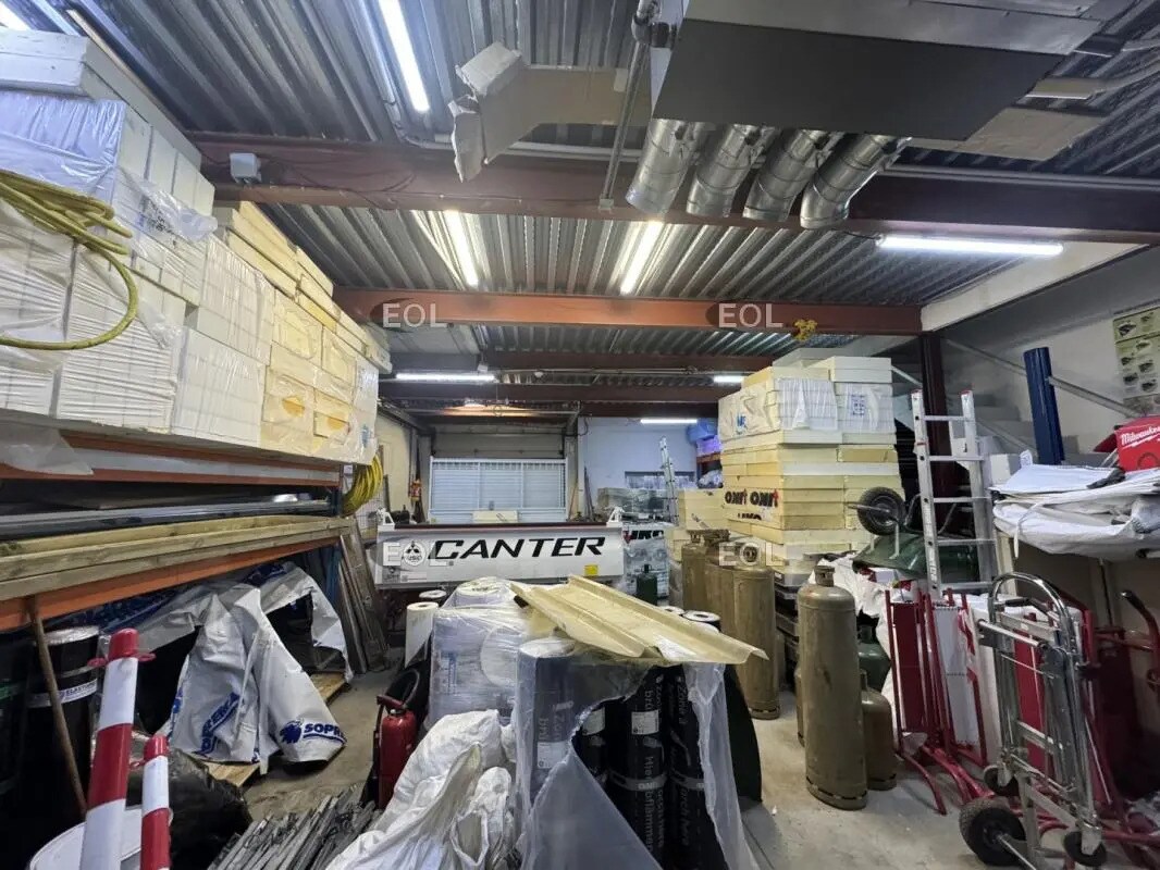 Local d'activités dans Évry-Courcouronnes à vendre Photo intérieure– Image 1 sur 5