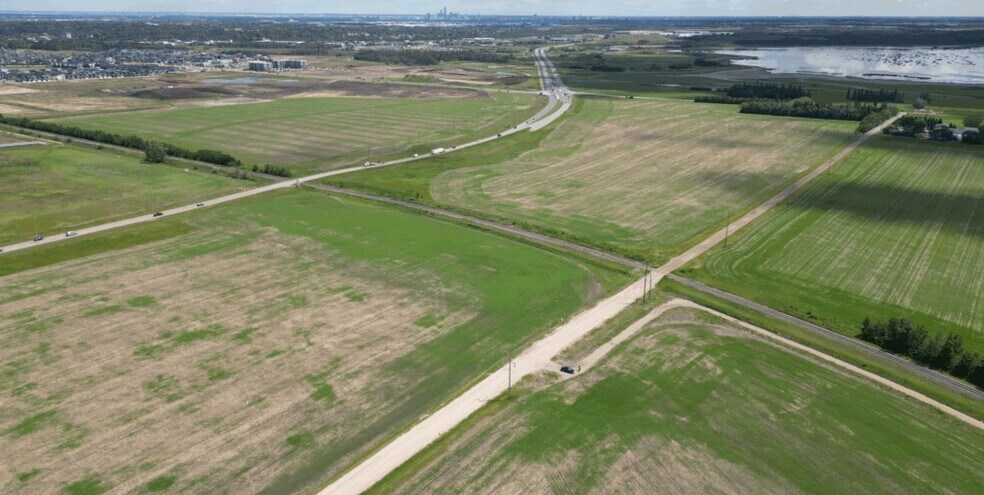 Ray Gibbon Drive & Giroux Rd, St. Albert, AB à vendre - Photo de l’immeuble – Image 3 sur 9