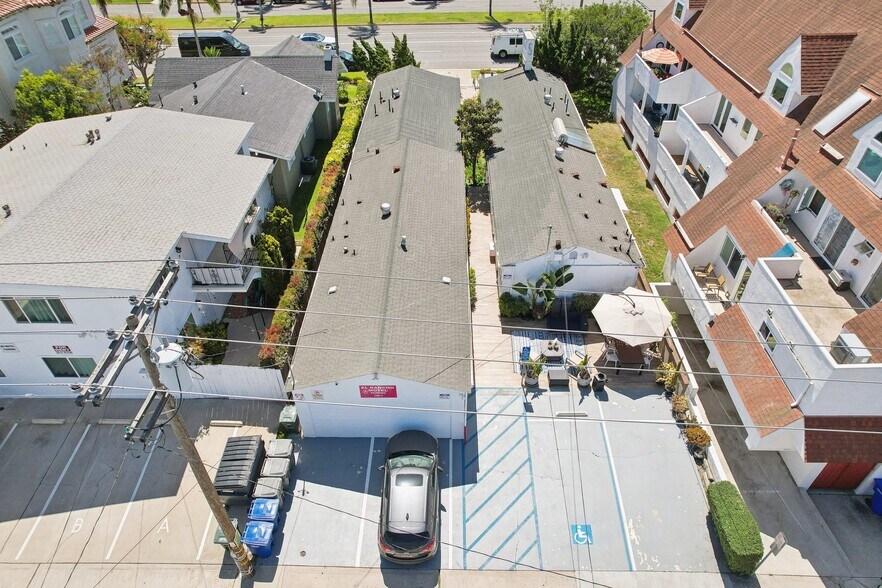 370 Orange Ave, Coronado, CA à vendre - Photo de l’immeuble – Image 2 sur 10