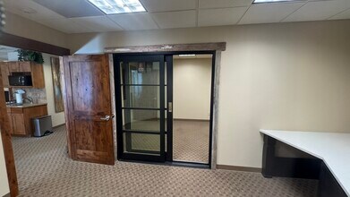 56 Edwards Village Blvd, Edwards, CO à louer Photo intérieure– Image 1 sur 6