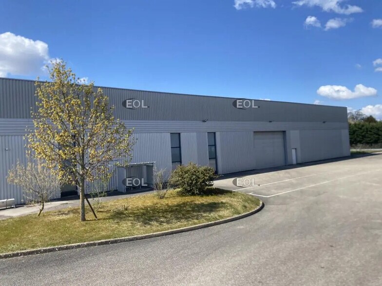 Industriel/Logistique dans Saint-Priest à louer - Photo de l’immeuble – Image 2 sur 14