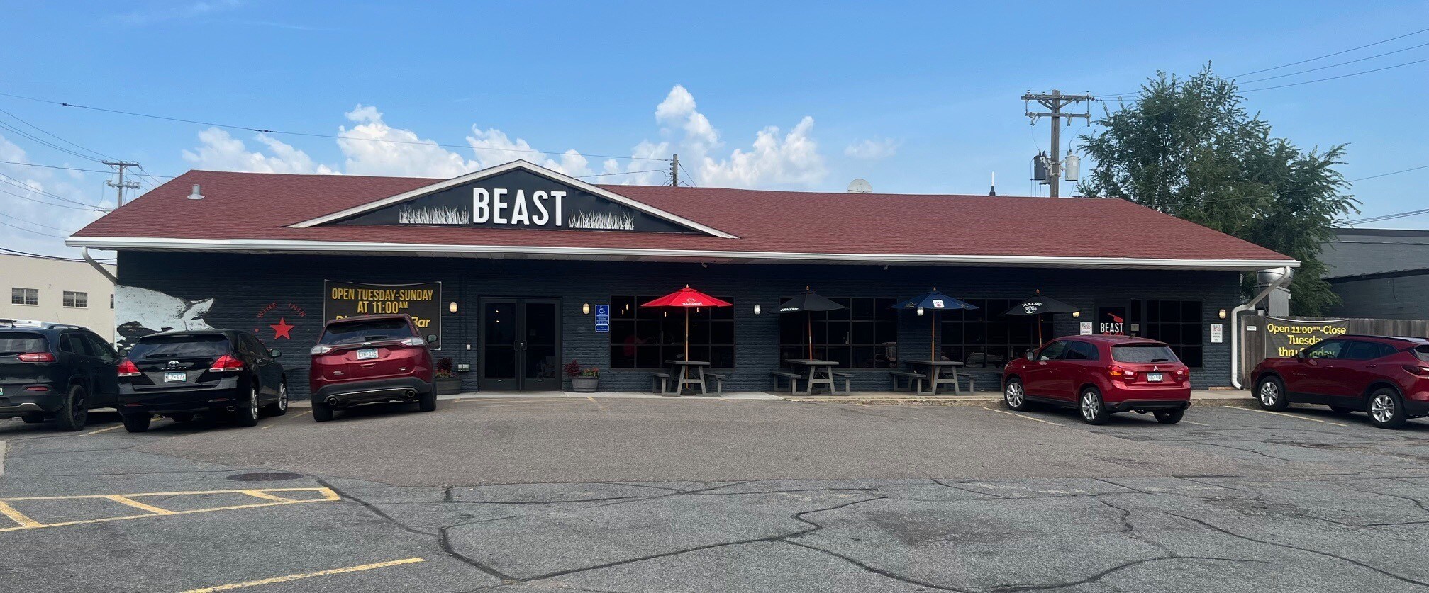 301 Harrison St NE, Minneapolis, MN à vendre Photo de l’immeuble– Image 1 sur 17