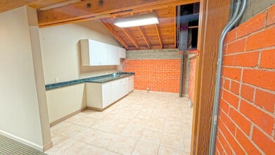 829 De la Vina St, Santa Barbara, CA à louer Photo intérieure– Image 2 sur 8