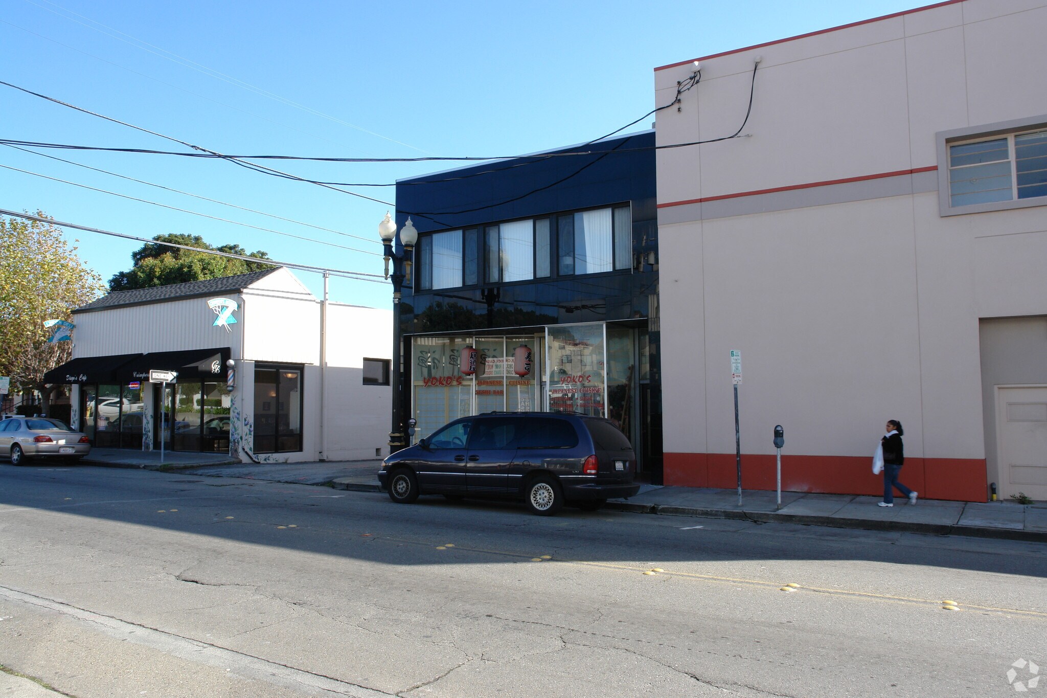 308 Linden Ave, South San Francisco, CA à louer Photo de l’immeuble– Image 1 sur 6