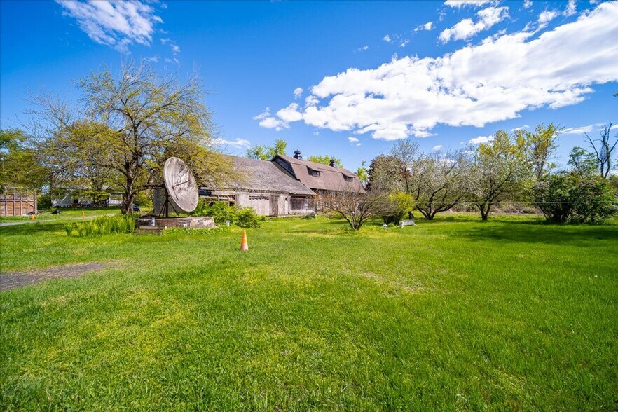 701 Boices Ln, Kingston, NY à vendre - Photo de l’immeuble – Image 2 sur 24