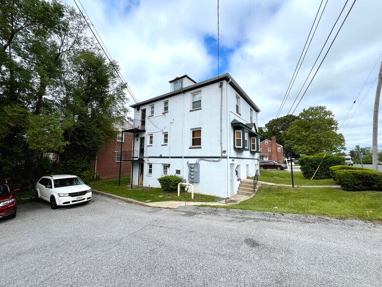 700 Charing Cross Rd, Baltimore, MD à vendre - Photo de l’immeuble – Image 3 sur 22