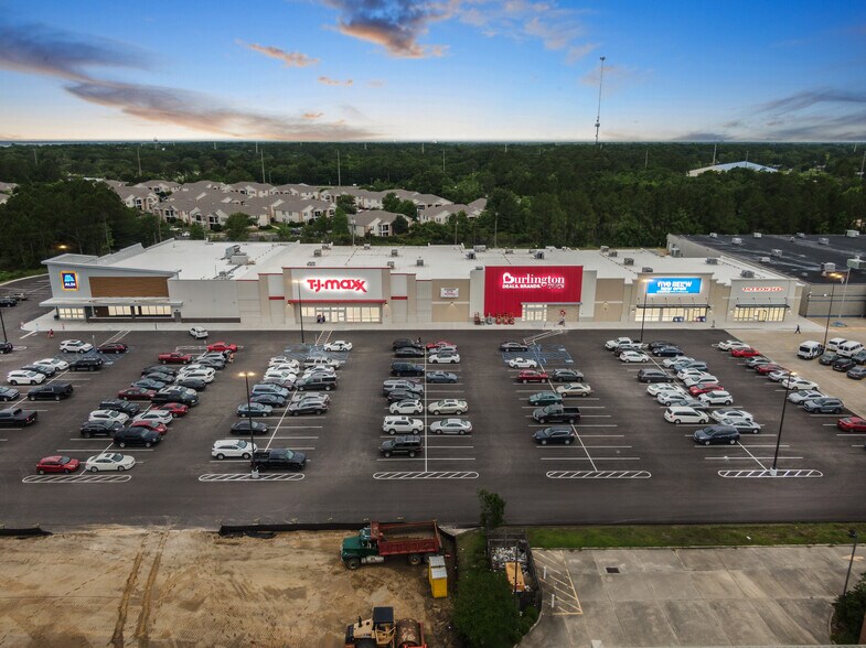 3801 Denny Ave, Pascagoula, MS à louer - Photo de l’immeuble – Image 3 sur 5