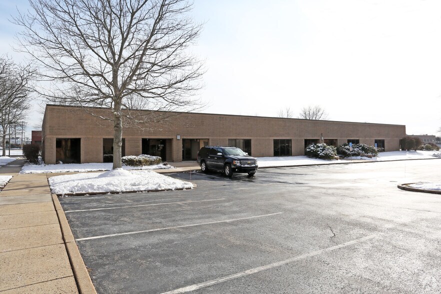 2550 Eisenhower Ave, Norristown, PA à louer - Photo de l’immeuble – Image 2 sur 6
