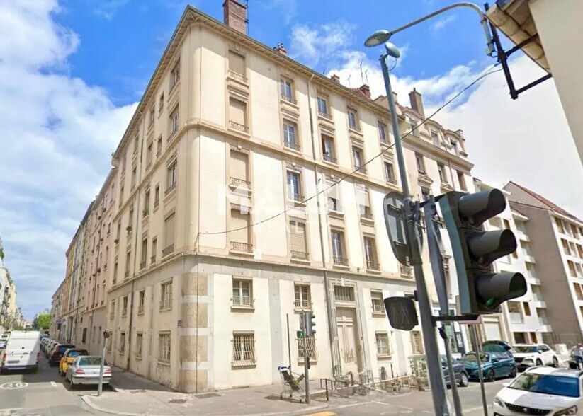 Bureau dans Villeurbanne à vendre - Photo de l’immeuble – Image 1 sur 11