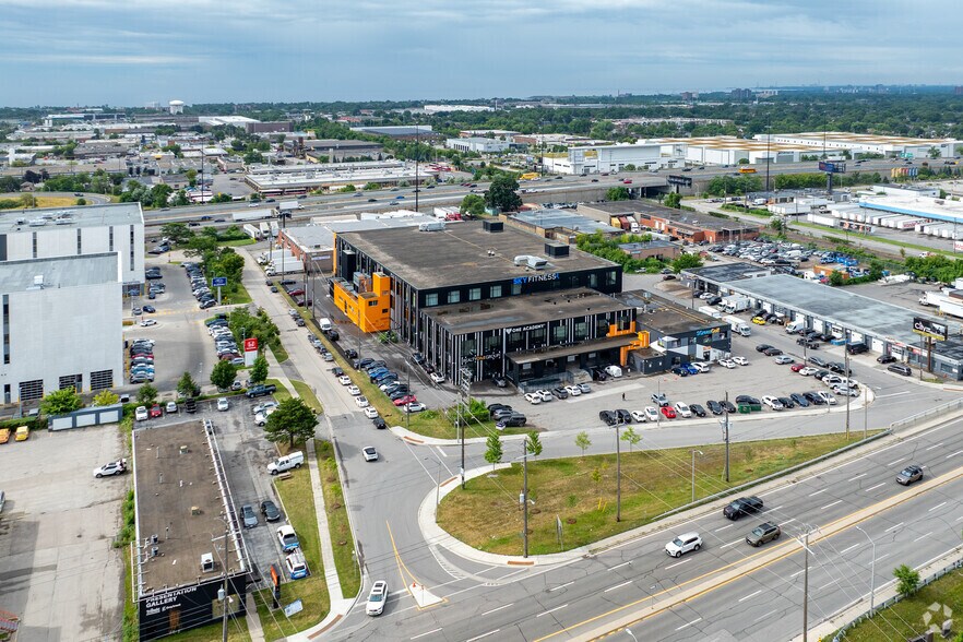 1377 The Queensway, Toronto, ON à louer - Aérien – Image 2 sur 2