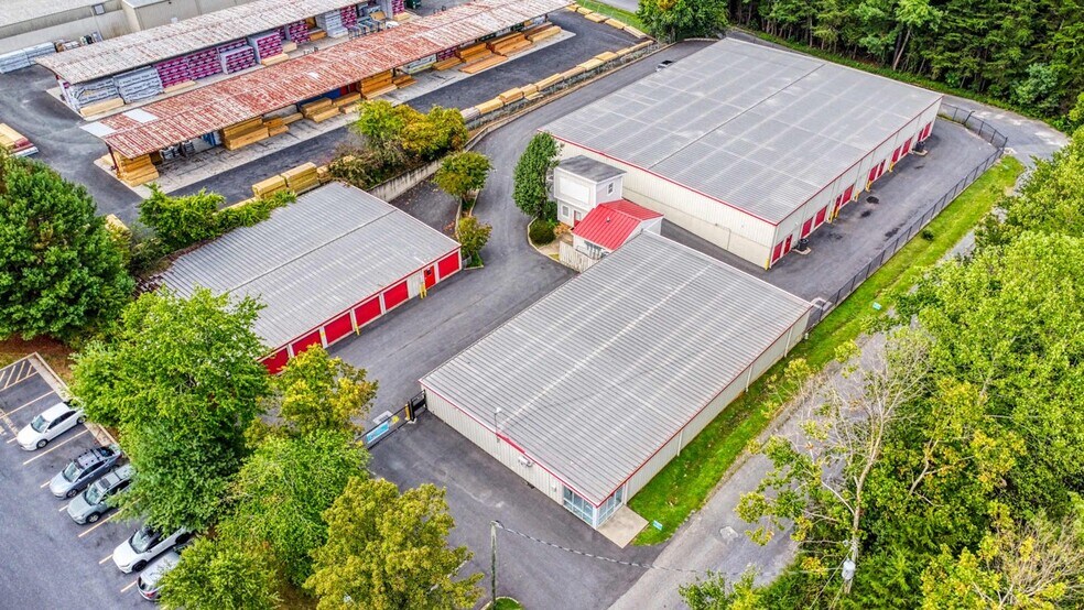 MyPlace Self Storage - Virginia portefeuille de 2 biens à vendre sur LoopNet.fr - Photo de l’immeuble – Image 2 sur 4