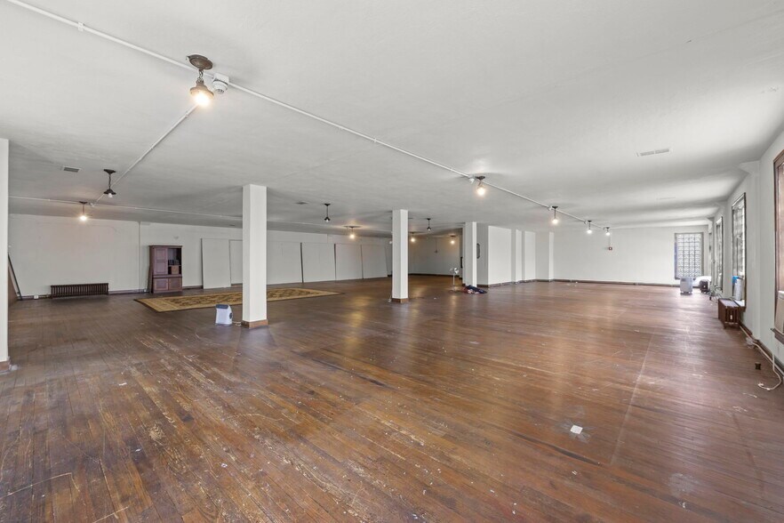 235-239 S Washington St, Naperville, IL à vendre - Photo de l’immeuble – Image 2 sur 6