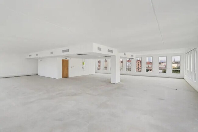Plus de détails pour 50 Cours De La République, Villeurbanne - Bureau à vendre