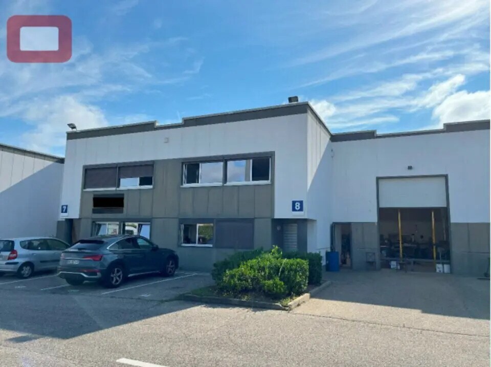 Bureau dans Décines-Charpieu à louer Photo de l’immeuble– Image 1 sur 13