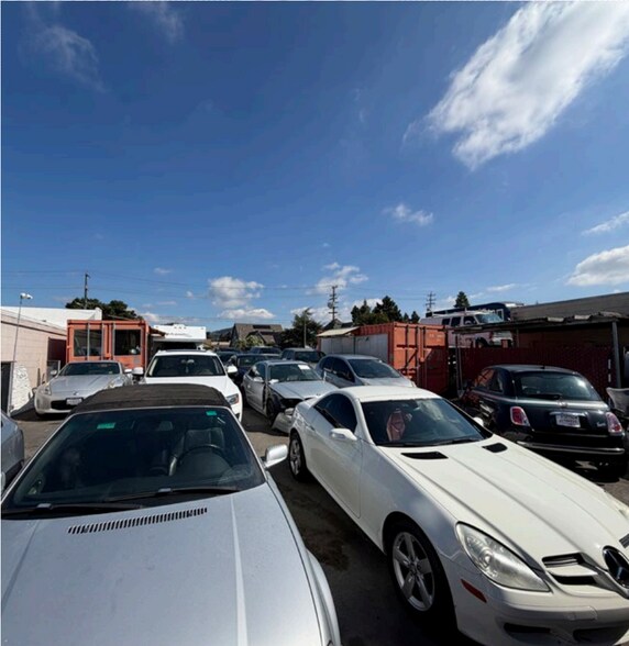 2229 Washington Ave, San Leandro, CA à louer - Photo de l’immeuble – Image 2 sur 4