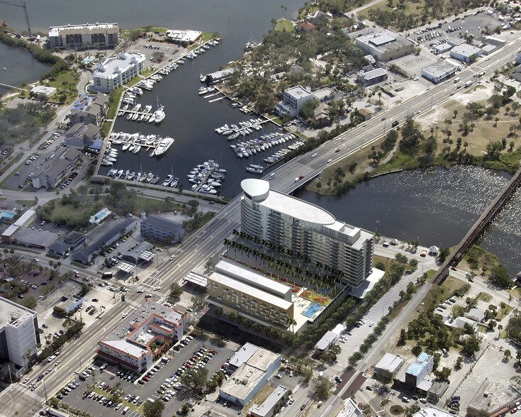 1109 E New Haven Ave, Melbourne, FL à vendre - Photo principale – Image 2 sur 11