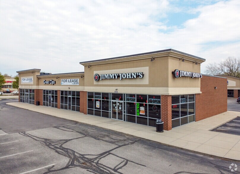7002 Lake Plaza Dr, Indianapolis, IN à vendre - Photo de l’immeuble – Image 2 sur 3