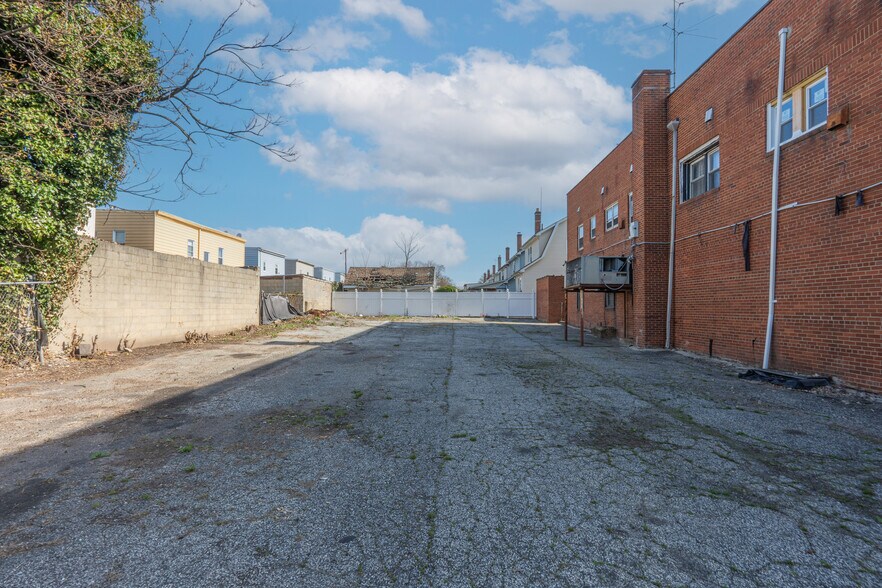 928 18th Ave, Newark, NJ à louer - Photo de l’immeuble – Image 3 sur 5