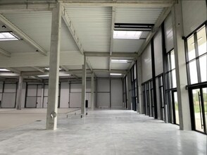 Local d’activités dans Sucy-en-Brie à louer Photo intérieure– Image 2 sur 4