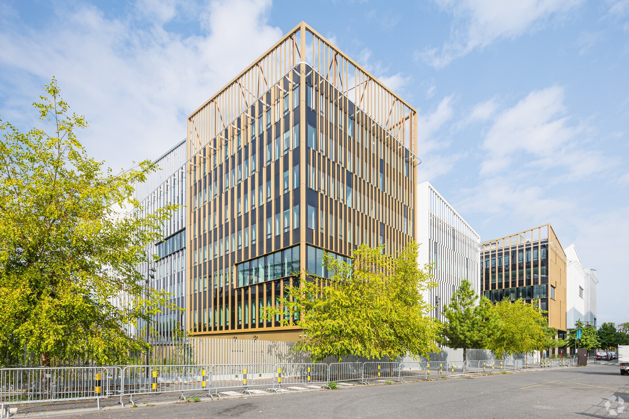 1-3 Rue Camille Moke, Saint-Denis à louer Photo principale– Image 1 sur 5