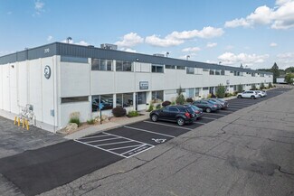 Plus de détails pour 2010 E Center Cir, Plymouth, MN - Industriel/Logistique à louer