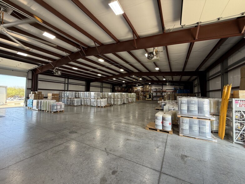 6750 S Old Bastrop Hwy, San Marcos, TX à louer - Photo de l’immeuble – Image 3 sur 8