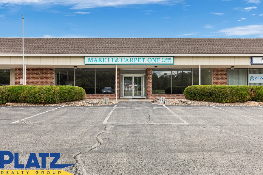 229-263 S Salem Warren Rd, North Jackson, OH à louer - Photo de l’immeuble – Image 1 sur 11