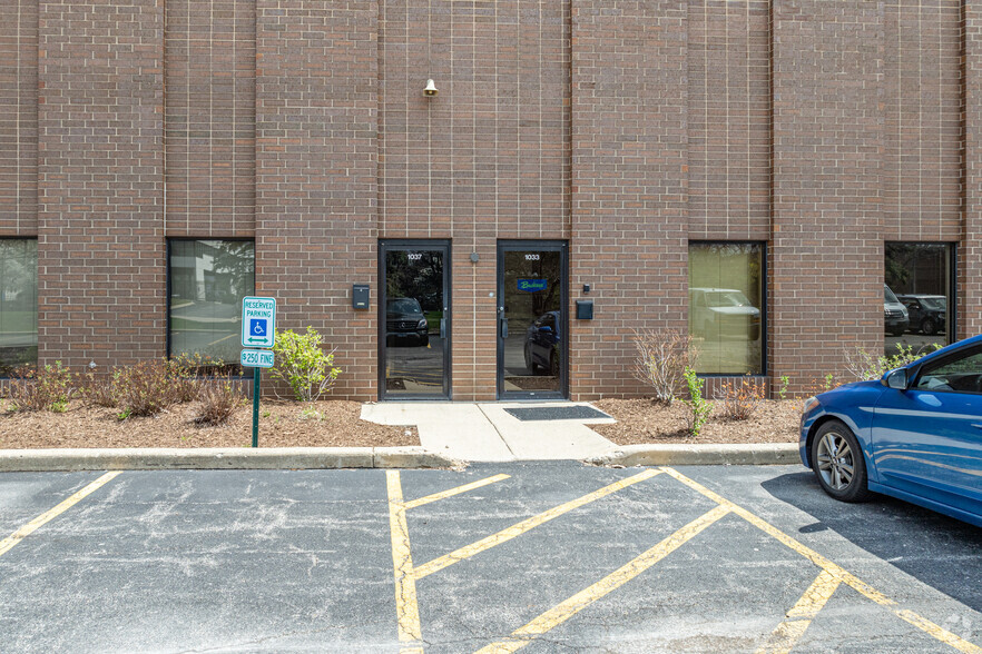 1001-1043 N Lombard Rd, Lombard, IL à louer - Photo de l’immeuble – Image 3 sur 5