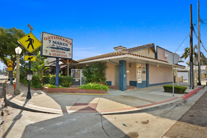 528 W Chapman Ave, Orange, CA à vendre - Photo principale – Image 1 sur 16