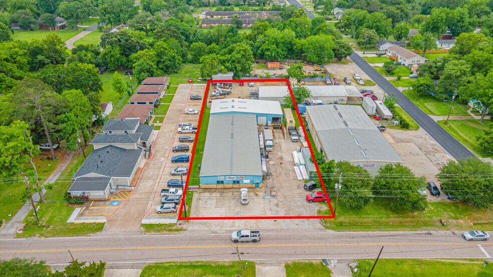 705 Cedar Bayou Rd, Baytown, TX à louer - Photo principale – Image 1 sur 26