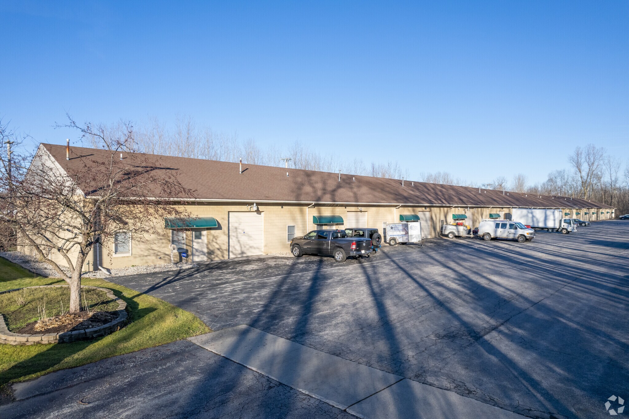 8432 Central Ave, Sylvania, OH à louer Photo principale– Image 1 sur 6