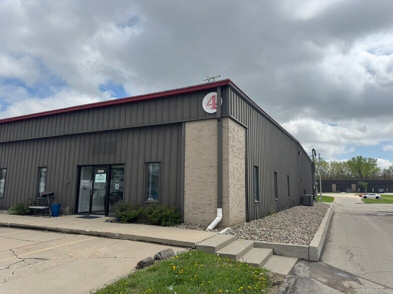 5034 Park Ave, Des Moines, IA à louer - Photo de l’immeuble – Image 1 sur 9