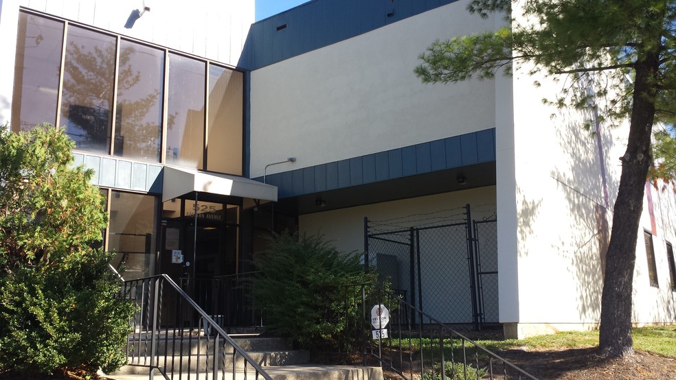 525 Eastern Ave, Fairmount Heights, MD à louer - Photo de l’immeuble – Image 2 sur 11