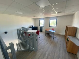 Plus de détails pour 415 Rue Claude Nicolas Ledoux, Aix-en-Provence - Bureau à louer