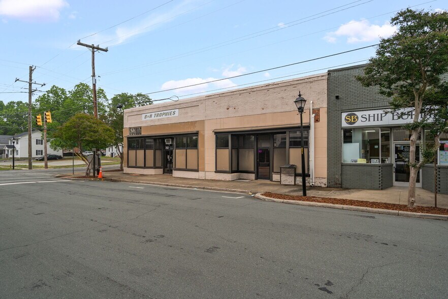 702-704 E Davis St, Burlington, NC à vendre - Photo de l’immeuble – Image 2 sur 17