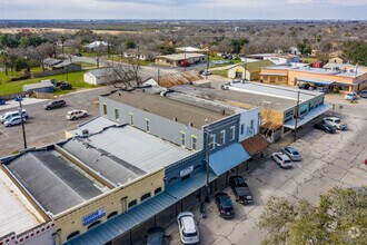 1311 3rd St, Floresville, TX - VUE AÉRIENNE  vue de carte