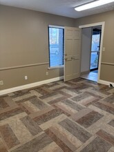 2040 Regency Rd, Lexington, KY à louer Photo intérieure– Image 2 sur 5