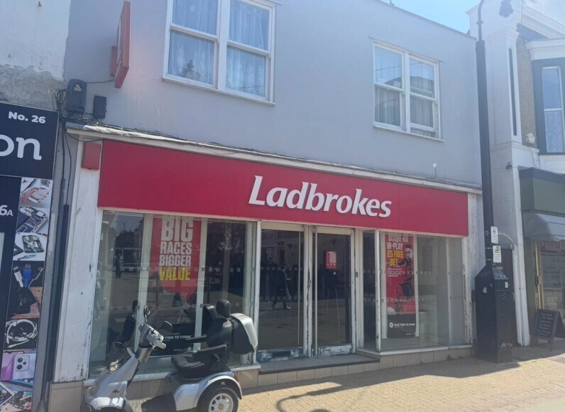 27 High St, Ryde à vendre - Photo principale – Image 1 sur 1